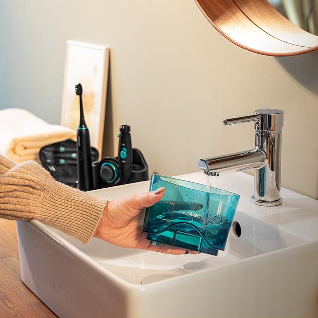 Cecotec Bamba ToothCare Jet Clean Centro De Estación Dental: Irrigador Con 600 Ml De Capacidad 10 Niveles De Presión 7 Cabezales Y Cepillo De Dientes Eléctrico Con 5 Modos. Irrigador Dental + Cepillo De Dientes Eléctrico