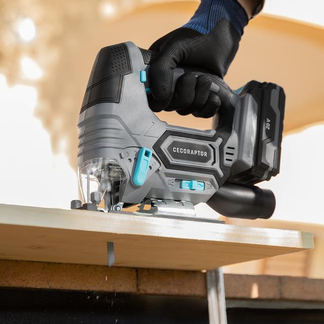 Cecotec Batería Recargable 20V Y 2000 MAh. Iones De Litio Compatible Con Todas Las Herramientas De La Gama CecoRaptor 20 V Sin Efecto Memoria Carga Rápida Indicador LED LuminosoRepuesto Herramienta Bricolaje