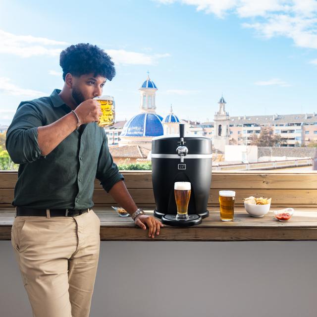 Cecotec BeerFlow 5000 Dispensador De Cerveza De 60 W Que Mantiene La Temperatura De 3°C A 6°C Compatible Con Barriles Universales Presurizados De 5L Asa Y Bandeja Recogegotas Extraíbles Y Pies Antideslizantes Para Mayor Estab