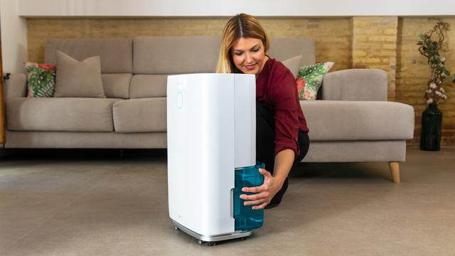 Cecotec BigDry 7000 Master. Deshumidificador Hasta 16 Litros Al Día Depósito Extraíble 4l Pantalla LED 3 Modos De Funcionamiento Temporizador Capacidad 70 M2 Deshumidificador