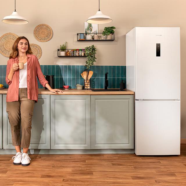 Cecotec Bolero CoolMarket Combi 290 White Frigorífico Combi Blanco De 185cm Alto Y 59 5cm De Ancho Con 290 Litros De Capacidad Total Nofrost Clase E Y 1 Cajón Para Los Productos Fresco Adaptándose A Todos Sus Necesidades.  F
