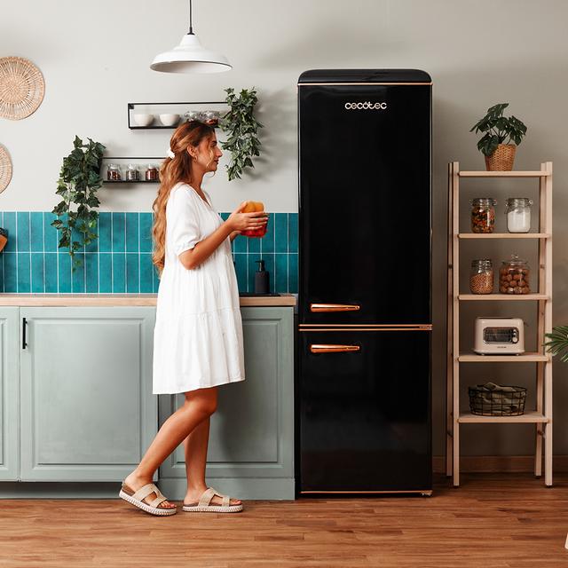 Cecotec Bolero CoolMarket Combi Origin 300 Black E Frigorífico Retro Combi Con Capacidad De 300L Clase E Luz Interior Crisper Box Control De Temperatura Tirador Cromado Y Bandejas De Cristal. Frigorífico Combi Retro / Vintage
