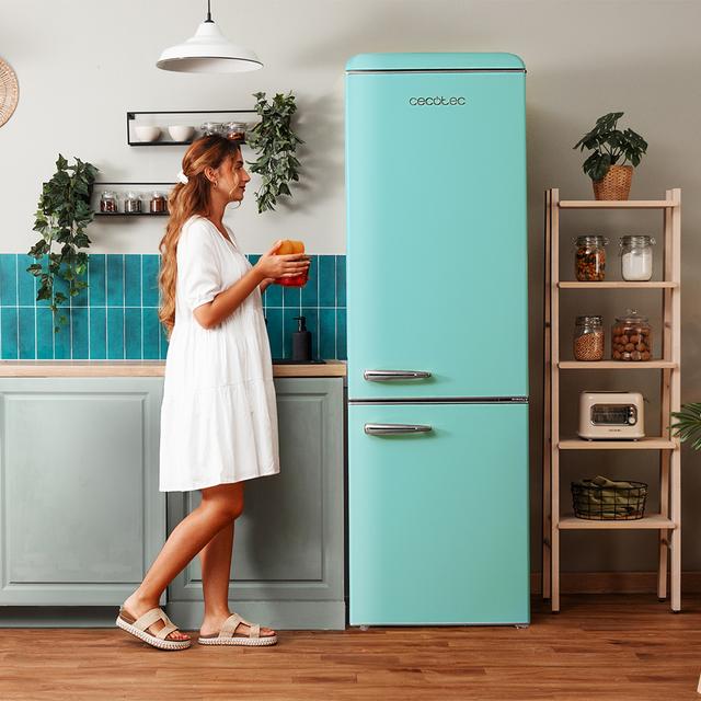 Cecotec Bolero CoolMarket Combi Origin 300 Green E Frigorífico Retro Con Capacidad De 300L Clase E Luz Interior Crisper Box Control De Temperatura Tirador Cromado Y Bandejas De Cristal. Frigorífico Retro Combi 