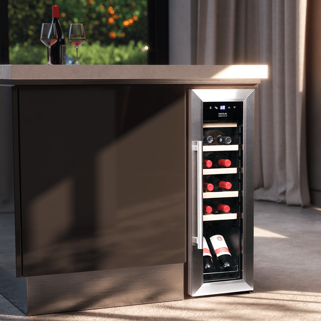 Cecotec Bolero GrandSommelier 1250 CoolWood Compressor Vinoteca De Libre Instalación Capacidad Para 12 Botellas Ajuste Temperatura 8-18ºC 25 Cm De Ancho Y 79 5 Cm De Alto Estantes De Madera Display Táctil E Iluminación LED I