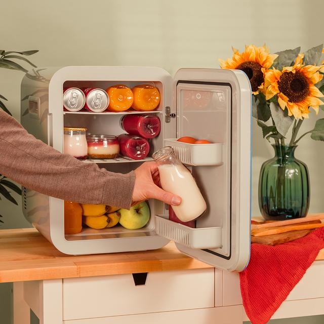 Cecotec Bolero MiniCooling 20L Bahamas Pat 1 Frigorífico Con Funcionamiento 12V-220V Compatible Con Coches Y Caravanas Función Enfriamiento Y Calentamiento Rango Temperatura De 7 A 65 ºC Y Transporte Fácil. Frigorífico 20 L