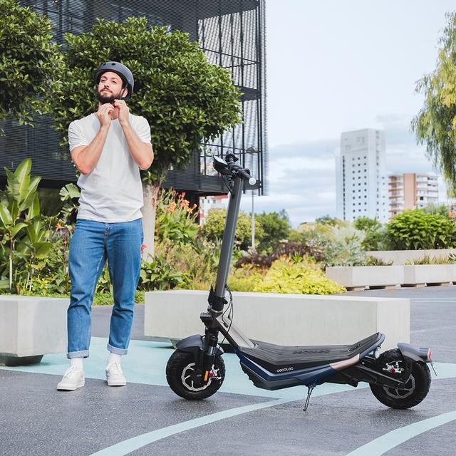 Cecotec Bongo Serie Doble Z75 Patinete Eléctrico Con Doble Motor De 2200 W (500 W+500 W Nominal) Y Autonomía De 75 Km. Ruedas De 10 5” Y Doble Suspensión. Cumple Con Todos Los Requisitos De La Nueva Normativa Española De C