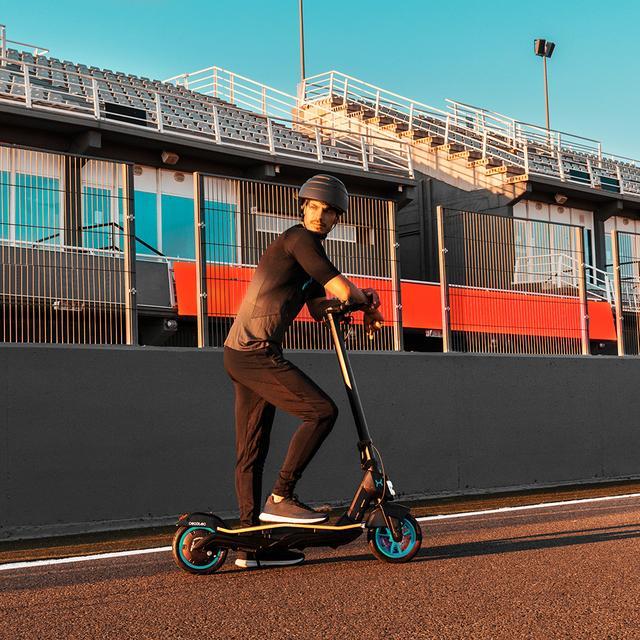 Cecotec Bongo Serie S Infinity Patinete Eléctrico Con Potencia Máxima De 750 W Y Tracción Trasera Para Darle Una Conducción Más Deportiva. Autonomía De Hasta 30 Km Y Ruedas Tubeless De 10" Y 4 Modos De Conducción (Peatón
