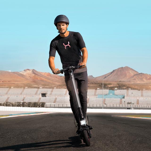 Cecotec Bongo Serie S+ Max Unlimited M Con Potencia Máxima De 750 W Y Tracción Trasera Para Darle Una Conducción Más Deportiva. Autonomía De Hasta 40 Km Ruedas Tubeless De 10" Y 4 Modos De Conducción (Peatón Eco Confort Y