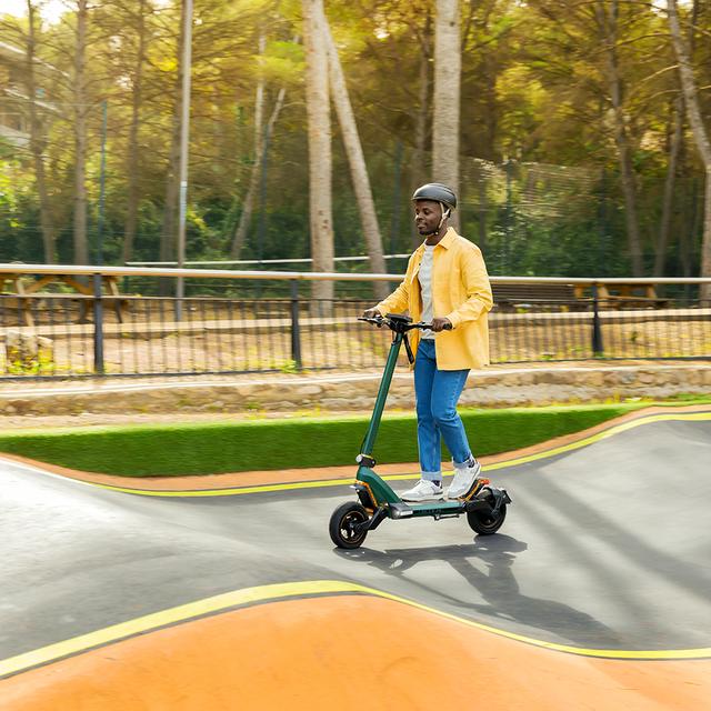 Cecotec Bongo Z Mountain Patinete Eléctrico Con Potencia Máxima De 1000 W Y Suspensión Dinámica De Doble Brazo Con Tecnología SXƧ Para Superar Cualquier Cualquier Obstáculo. Con Autonomía De Hasta 50 Km Y Ruedas Off Road