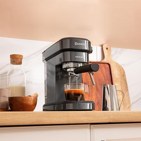 Cecotec Cafelizzia 890 Gray Cafetera Express Para Espressos Y Cappuccino Dispone De Sistema De Rápido Calentamiento Por Thermoblock 20 Bares Modo Auto Para 1 Y 2 Cafés Vaporizador Orientable Y Conducto De Agua Para Infusiones.