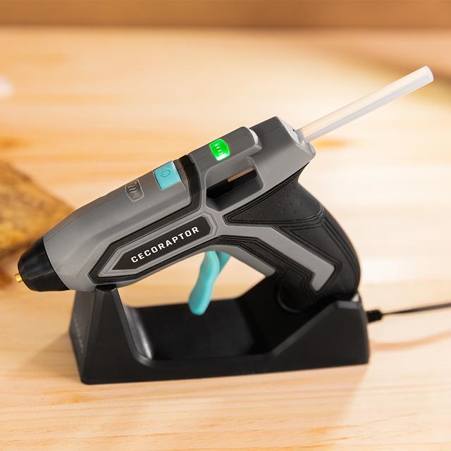 Cecotec CecoRaptor Perfect Fix CecoRaptor Perfect Fix Pistola De Encolar A Batería De 3 7 V Y 1500 MAh Compatible Con Barras De Pegamento De 7 Mm De Diámetro Y 140 Mm De Longitud; Tiempo De Calentamiento De 90 S Apagado Autom