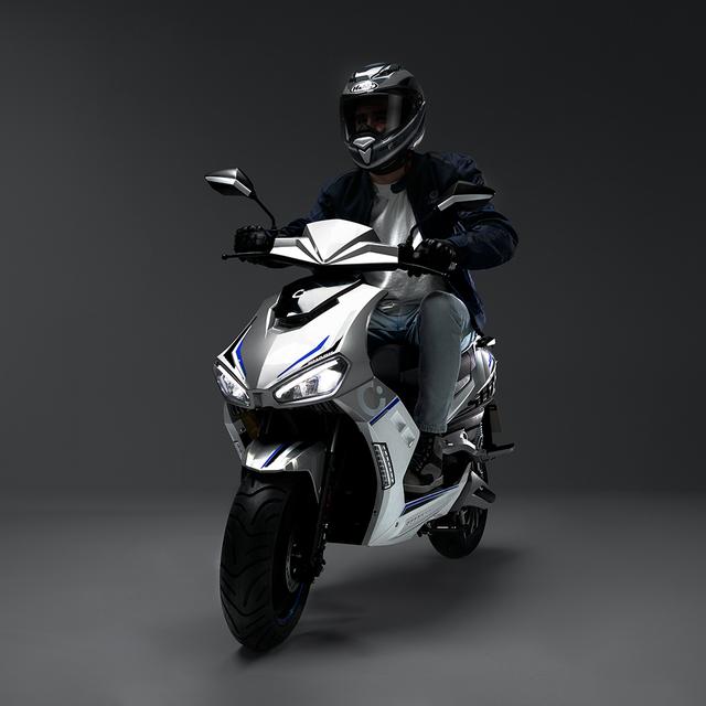 Cecotec Cecotec Shark RS (Antracita/Rojo) Con Una Potencia Máxima De 5760W Y Hasta 110km De Autonomía.Disponible En Dos Colores Combina Rendimiento Y Dinamismo.L3eB (Equivalente A 125cc) Motocicleta Eléctrica