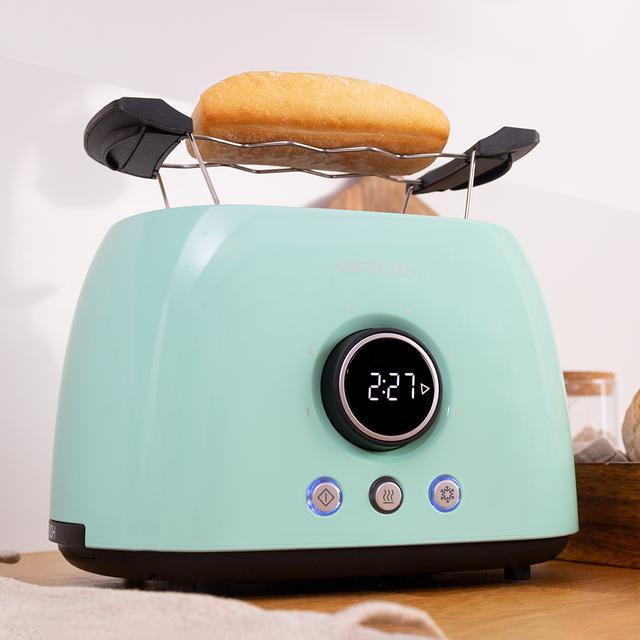 Cecotec ClassicToast 8000 Blue Double. Tostadora Digital De 800 W 2 Ranuras Extraanchas Para 2 Tostadas Pantalla Digital 3 Funciones Varillas Superiores Diseño Retro En Turquesa Tostadora Vertical Digital