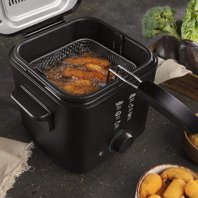Cecotec CleanFry Infinity 1500 Black. Freidora Eléctrica De 900W Capacidad 1 5 L Filtro OilCleaner Cubeta Antiadherente Tapa Con Filtro Y Ventana De Control Lacado En Negro Freidora De Aceite 1 5 Litros  