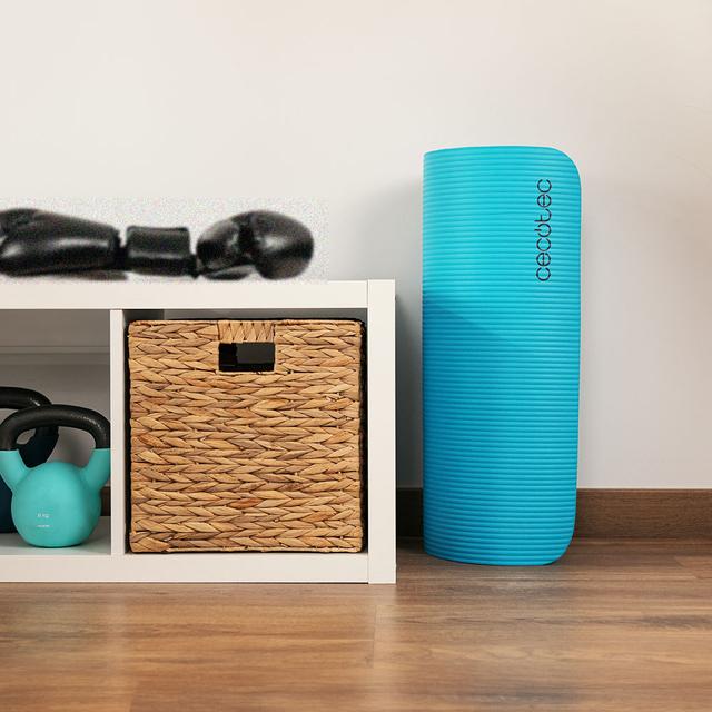 Cecotec DrumFit Mat Esterilla De Fitness De 183 X 61 Cm Con 1 Cm De Espesor. Hecha De Material NBR Resistente Y Antideslizante. Incorpora Un Asa De Transporte Para Llevarla A Cualquier Parte. Esterilla De Fitness 