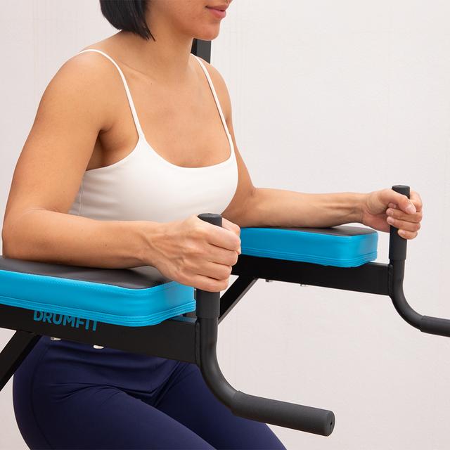 Cecotec Drumfit PullUps 4000 Power Tower. Multiestación De Musculación. Torre De Dominadas Y Fondos. Acolchado Y Con Agarres Antideslizantes. Altura Ajustable. Máximo Peso 120 Kg. Torre Dominadas Y Paralelas. Barra Pull Ups