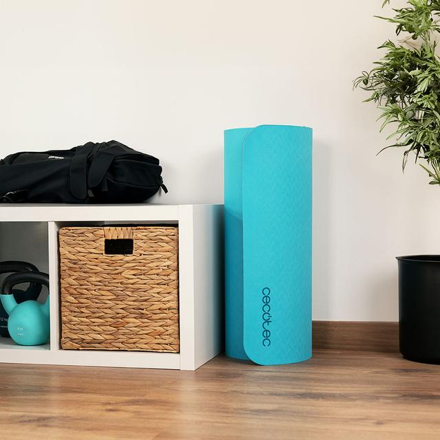 Cecotec DrumFit Yoga Mat Esterilla De Yoga De 183 X 61 Cm Con 0 8 Cm De Espesor. Material TPE. Tejido Con Patrón Antideslizante. Incorpora Un Asa De Transporte Para Llevarla A Cualquier Parte. Esterilla De Yoga