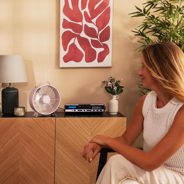Cecotec EnergySilence 400 RetroDesk Pink Ventilador De Sobremesa Estilo Retro Color Rosa De 8" Con 25 W Y 4 Aspas. Ventilador De Sobremesa 