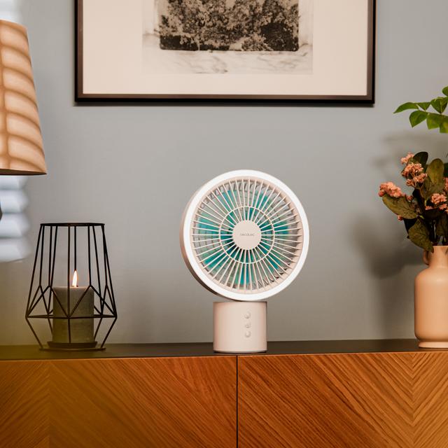 Cecotec EnergySilence 8000 Portable Light Desk Ventilador De Sobremesa De Batería Con 8000 MAh Oscilación 360º Aro De Luz Con 3 Tonalidades Y 4 Velocidades. Ventilador De Sobremesa