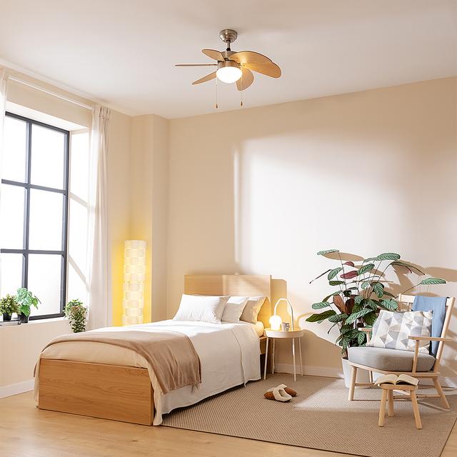 Cecotec EnergySilence Aero 350. Ventilador De Techo Con Luz De 50 W Bajo Consumo 81 Cm De Diámetro 6 Aspas Reversibles 3 Velocidades Función Invierno Acabado En Blanco/madera Ventilador De Techo