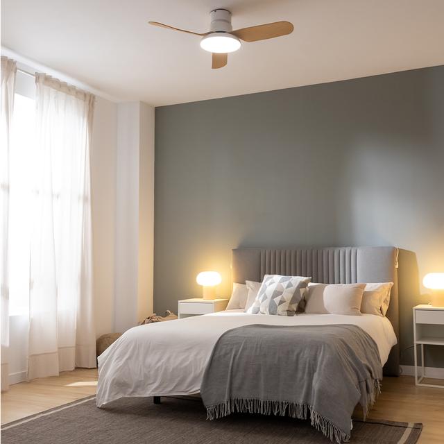 Cecotec EnergySilence Aero 5200 Light LightWood Ventilador De Techo Con Motor DC De 40W 43" Luz LED De 22W 3 Tonalidades 3 Aspas Temporizador Programable Programable Modo Winter/summer 6 Velocidades. Ventilador De Techo 