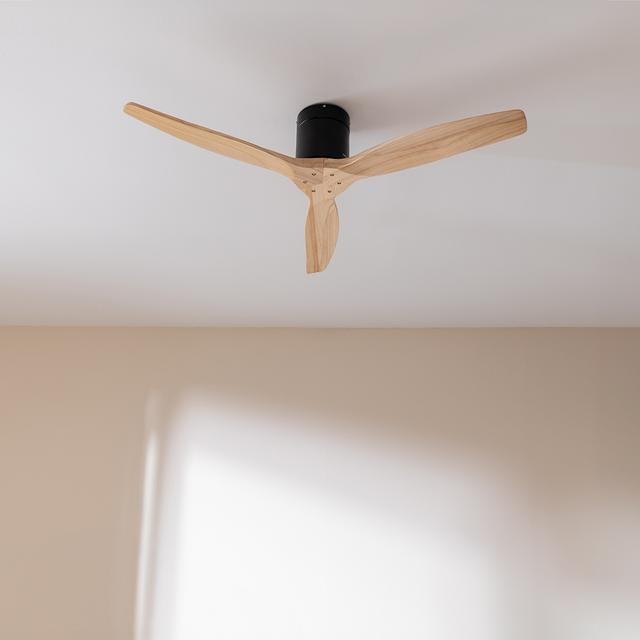 Cecotec EnergySilence Aero 5500 Aqua Black&LightWood Connected Ventilador De Techo De 40 W Y 52” Con Mando A Distancia Control Por Wifi Y Mando A Distancia Protección IP44 6 Velocidades 3 Aspas Modo Winter-summer Y Temporizad