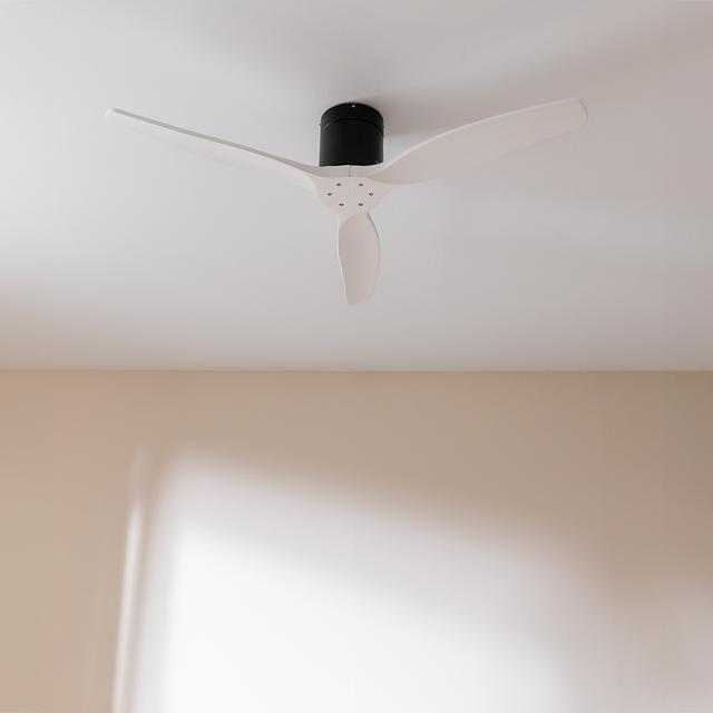 Cecotec EnergySilence Aero 5500 Aqua Black&White Connected Ventilador De Techo De 40 W Y 52” Con Mando A Distancia Control Por Wifi Y Mando A Distancia Protección IP44 6 Velocidades 3 Aspas Modo Winter-summer Y Temporizador D