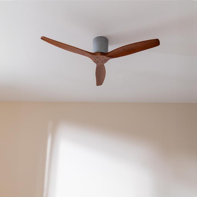 Cecotec EnergySilence Aero 5500 Aqua IronDarkWood Connected Ventilador De Techo De 40 W Y 52” Con Mando A Distancia Control Por Wifi Y Mando A Distancia Protección IP20 6 Velocidades 3 Aspas Modo Winter-summer Y Temporizador