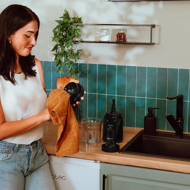 Cecotec Essential TowerAdjust Easy Steel Exprimidores Eléctricos De Torre Con Una Potencia De 140W Y Capacidad De 0 35L. Incluye Un Filtro Y Un Cono De Plástico. Una única Dirección De Rotación. Exprimidor Eléctrico