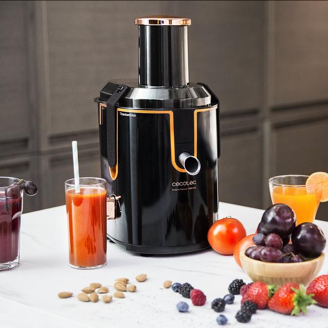 Cecotec ExtremeTitanium 19000 XXL M Licuadora Para Frutas Y Verduras. 19000 RPM 1300 W Canal Entrada 75 Mm Disco Titanio 2 Velocidades Y Libre De BPA Licuadora Para Frutas Y Verduras