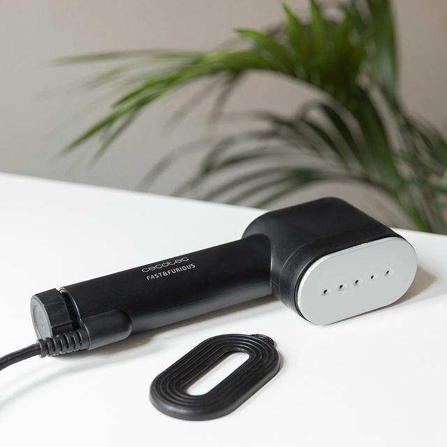 Cecotec Fast&Furious 4010 Vital. Plancha Vertical Con Potencia 1000 W Suela Cerámica Cepillo Silicona Presión Vapor 25g/m Diseño Ligero Perfecta Para Viajar Calentamiento En 30 Seg Plancha Vertical Para Ropa