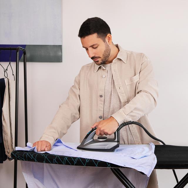 Cecotec Fast&Furious 9040 Absolute. Centro De Planchado De 2600 W 8 Bares De Presión Suela Cerámica Sistema De Seguridad 240 G/min De Vapor Continuo Y 550 G/min De Golpe De Vapor Centro De Planchado