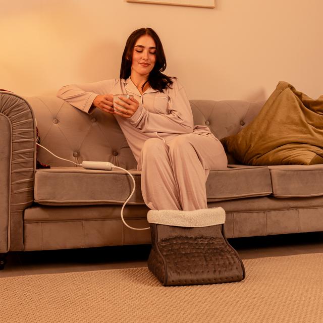 Cecotec Foot Warmer Con Apagado Automático Y 3 Niveles De Temperatura Ajustables Calientapiés Eléctrico