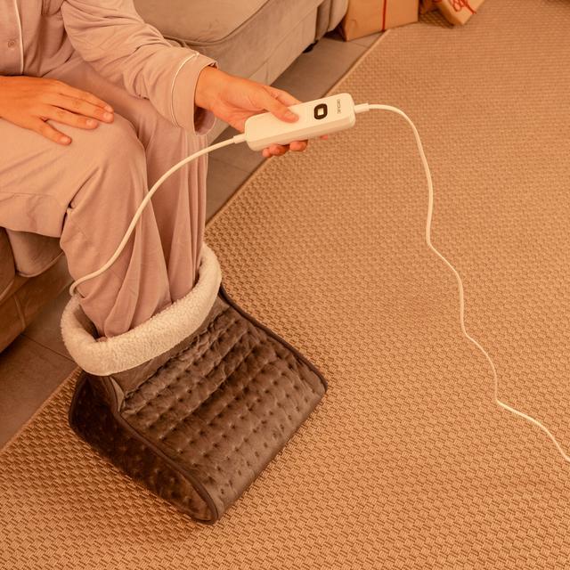 Cecotec Foot Warmer Con Apagado Automático Y 3 Niveles De Temperatura Ajustables Calientapiés Eléctrico