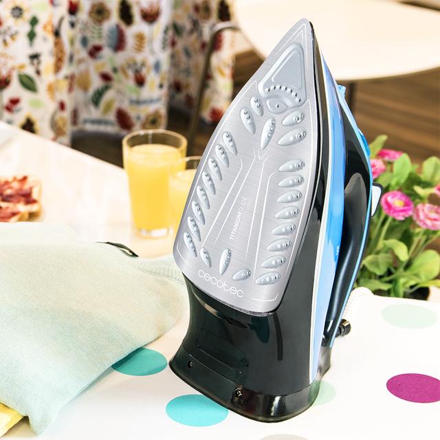 Cecotec ForceTitanium 520. Plancha De Vapor De 3000 W Golpe De Vapor De 230 G/min Vapor Continuo De 55 G/min Suela TitaniumSlide Plancha De Vapor Para Ropa