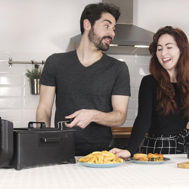 Cecotec Freidora CleanFry 3l. 2000 W Acero Inoxidable Filtro OilCleaner Que Mantiene El Aceite Limpio Lacada En Negro Y 3 Litros De Capacidad. Tapa Con Ventana Y Filtro Antiolores Freidora Eléctrica 3 Litros  