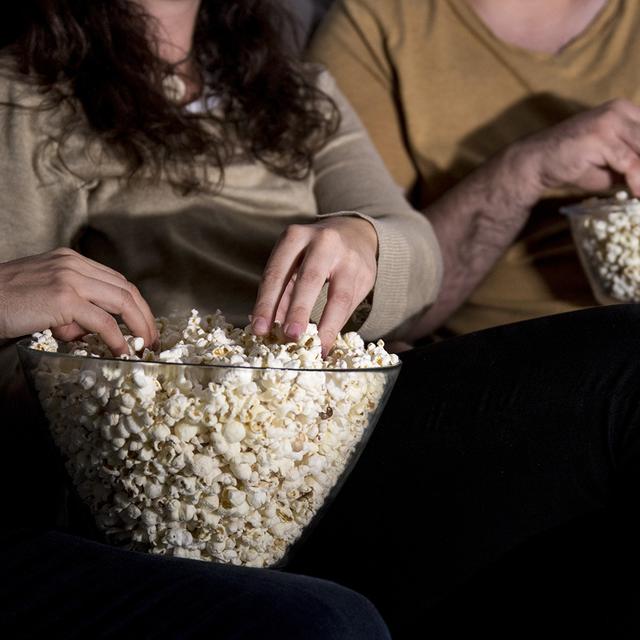 Cecotec Fun&Taste P´Corn. Palomitero Eléctrico Con 1200 W Convección Palomitas Listas En 2 Minutos Incluye Cuchara Dosificadora Fácil Limpieza Protección Contra Sobrecalentamiento Palomitero / Máquina De Palomitas  