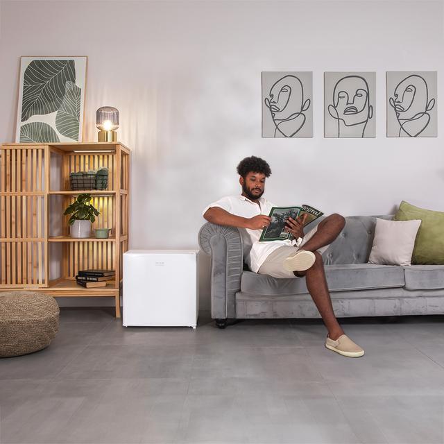 Cecotec GrandCooler 20000 L SilentCompress White E Mini Frigorífico Blanco Capacidad De 46 Litros 48 Cm De Ancho Y 48 7 Cm De Alto Puerta Reversible Funcionamiento Cíclico Clase Energética E Mini Frigorífico
