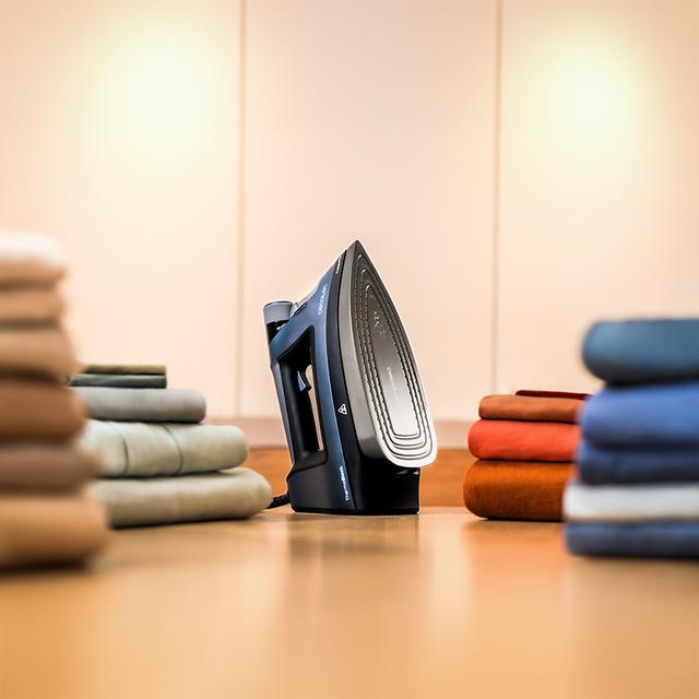 Cecotec IronHero 3000 Sauna I-Pump Plancha Horizontal Con Bomba Y Thermoblock Con 3000 W. Selector De Temperatura En Función Del Tejido Doble Suela Anodizada Con Doble Elemento Calefactor Y Luz LED Indicadora De Función. Planc