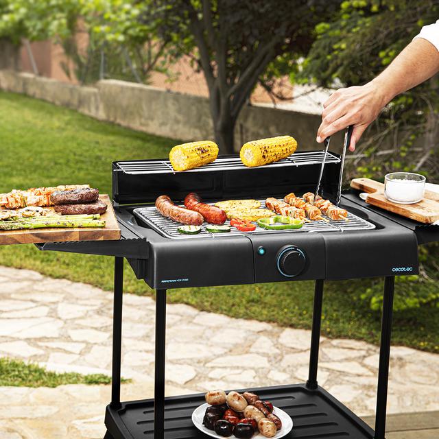 Cecotec PerfectSteak 4250 Stand. Barbacoa Eléctrica De 2400 W Parrilla De Acero Inoxidable Soportes Con Gran Superficie 3 Niveles De Altura Y Panel Cortavientos Bandeja Desmontable Barbacoa Eléctrica Con Patas Y Parrilla