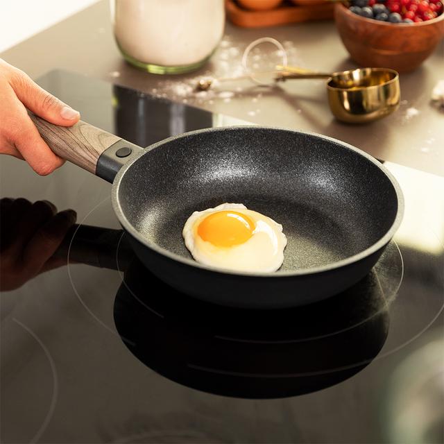 Cecotec Polka Excellence 20-24-28 Bucket Set Force. Set De Sartenes Con Diámetro De 20-24-28 Cm Aluminio Fundido Revestimiento Antiadherente Apta Para Todo Tipo De Cocinas Y Lavavajillas Set De Sartenes