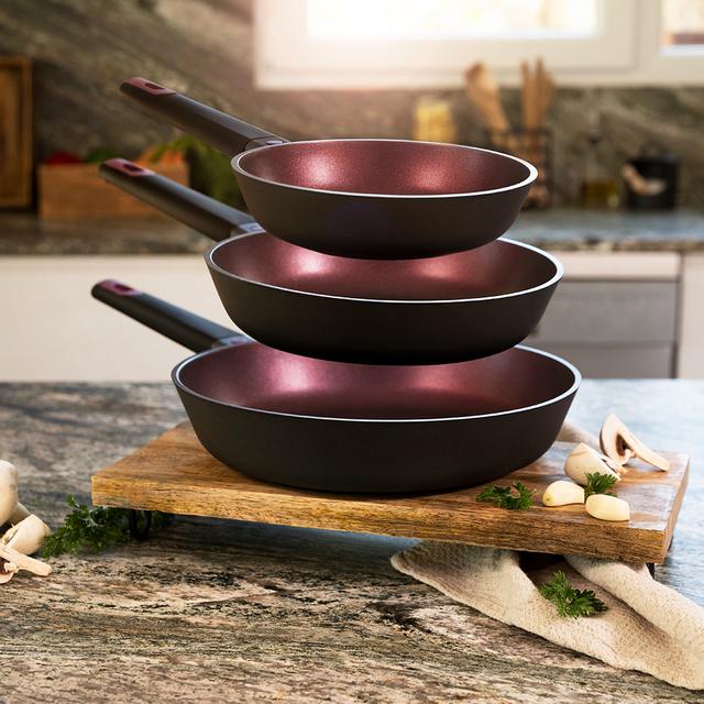 Cecotec Polka Experience 18-22-26 Bucket Set Titan. Set De Sartenes Con Diámetro 18-22-26 Aluminio Fundido Revestimiento Antiadherente Apta Para Todo Tipo De Cocinas Y Lavavajillas Set De Sartenes