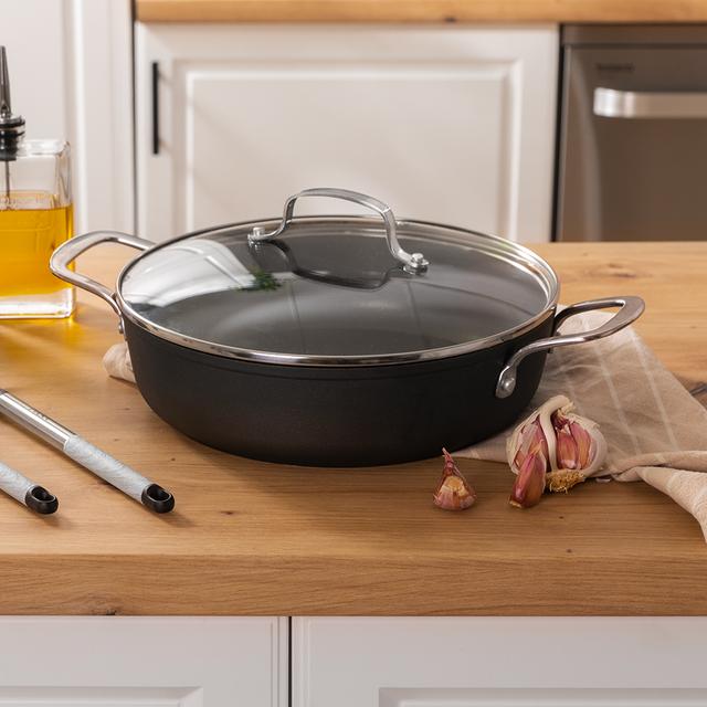 Cecotec Polka Fantasy 28 Low Pot Silver. Olla De 24 Y 28 Cm. Aluminio Revestimiento Antiadherente Apta Para Todo Tipo De Cocinas Y Lavavajillas Fondo Indeformable (Colección Fantasy Silver 28 Cm. Olla Baja) Olla Baja