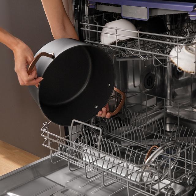 Cecotec Polka Fantasy 28 Pot Golden. Olla De 28 Cm De Diámetro Y Capacidad De 7 1 L Con Tapa De Cristal Templado. Ollas