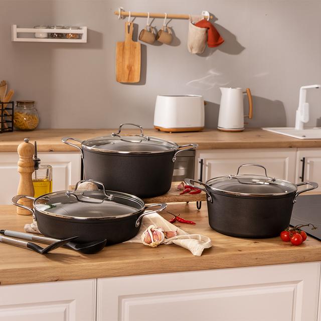 Cecotec Polka Fantasy 28 Pot Silver Olla De 28 Cm De Diámetro Y Capacidad De 7 1 L. Asas Remachadas De Acero Inoxidable. Revestimiento Antiadherente Y Apta Para Todo Tipo De Cocinas Ollas