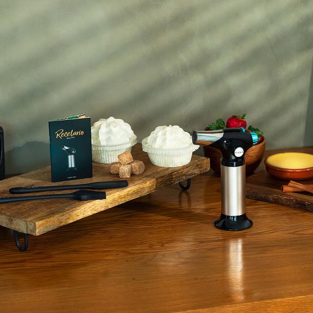 Cecotec Polka Flame-Cook 1000 Steel. Soplete De Cocina Que Alcanza 1300ºC Regulador De Ajuste De Llama Bloqueo De Seguridad Pincel Espátula Y Recetario Incluido Soplete De Cocina