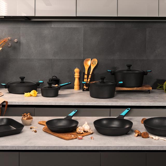 Cecotec Polka Platinum 16 Pot Thunder. Cazo Con Diámetro De 16 Cm Aluminio Forjado Revestimiento Antiadherente Teflon Platinum Plus Apta Para Lavavajillas Y Todo Tipo De Cocinas Libre PFOA Cazo