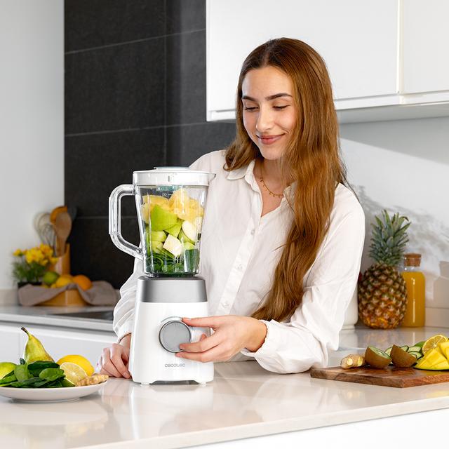 Cecotec Power Black Titanium 1300MAX W Batidora De Vaso De 1300 W De Maxima Potencia Con Cuchilla De 4 Hojas Con Recubrimiento De Titanio Negro Y Jarra De 1 5 L De Capacidad. Cuenta Con 2 Velocidades Más Función Pulse Batidora