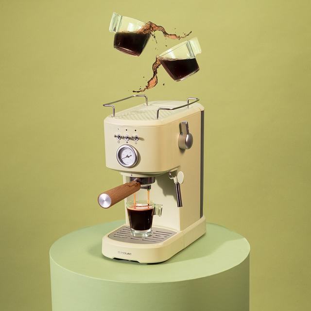 Cecotec Power Espresso 20 Retro Green Cafetera Espresso Con 20 Bares Con Vaporizador. Cafetera Espresso 20 Bares