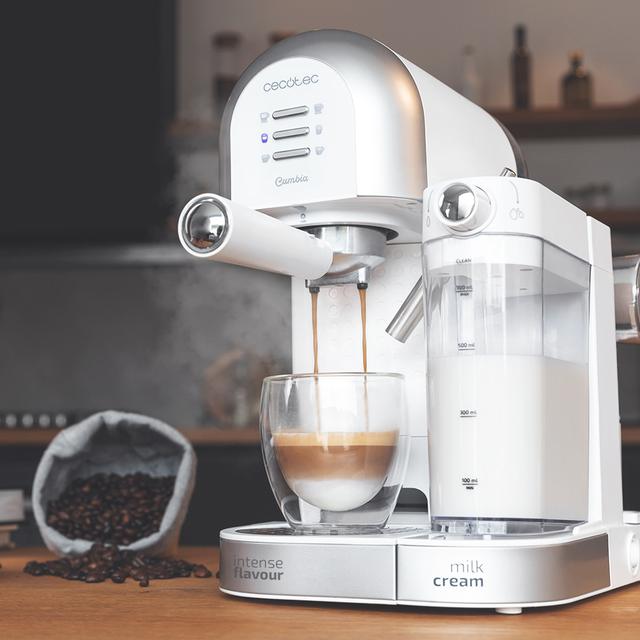Cecotec Power Instant-ccino 20 Chic Serie Bianca. Cafetera Semiautomática Para Café Molido Y En Cápsulas 20 Bares Depósito De Leche 0.7ml Depósito De Agua 1.7L 1470W Cafetera Espresso Y Cápsulas Semiautomática